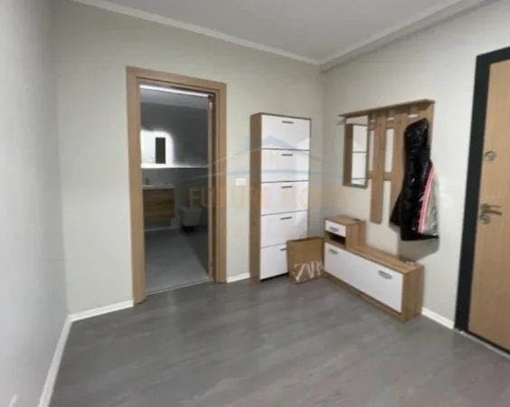 Tirane, jepet me qera apartament 1+1 Kati 1, 75 m² 500 € (Rruga 5 Majit)