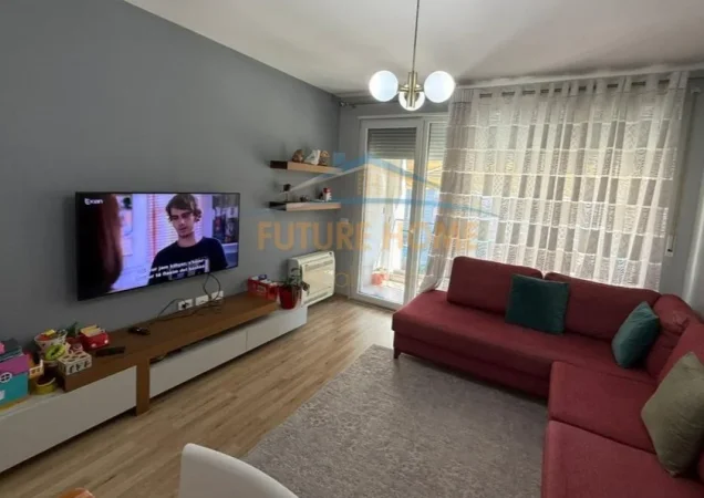 Tirane, jepet me qera apartament 1+1 Kati 2, 70 m² 600 € (Don Bosko)