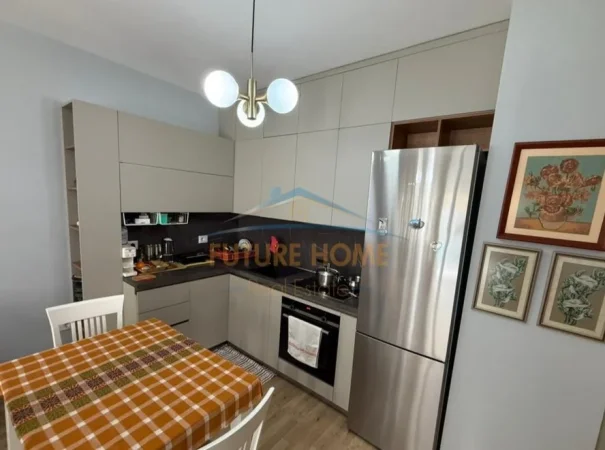 Tirane, jepet me qera apartament 1+1 Kati 2, 70 m² 600 € (Don Bosko)