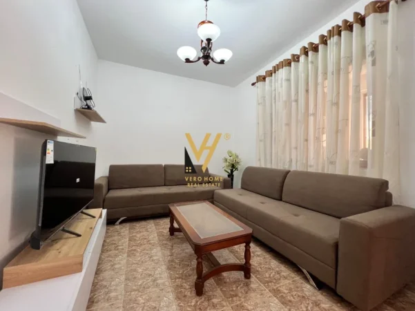 Tirane, jepet me qera apartament 1+1+Ballkon Kati 2, 70 m² 370 € (KODRA E PRIFTIT)