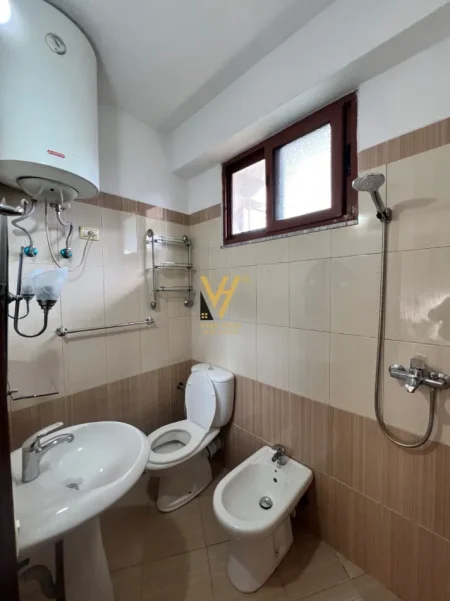 Tirane, jepet me qera apartament 1+1+Ballkon Kati 2, 70 m² 370 € (KODRA E PRIFTIT)