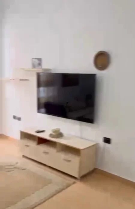 Tirane, jepet me qera apartament 2+1 Kati 3, 105 m² 450 € (YZBERISHT)
