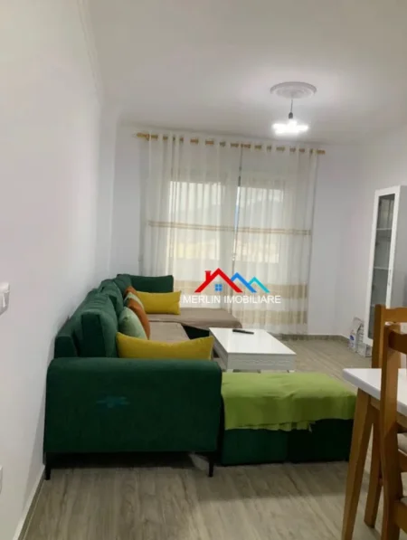 Tirane, jepet me qera apartament 1+1+Ballkon Kati 5, 72 m² 570 € (RRUGA SABAUDIN GABRANI,SPITALI AMERICAN 3)