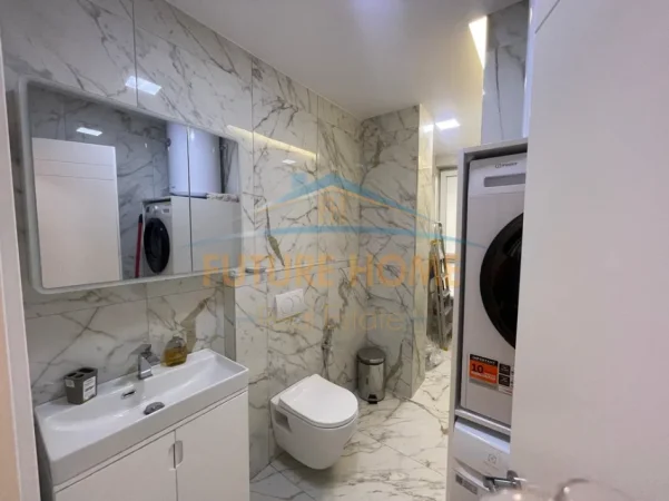 Tirane, jepet me qera apartament 1+1+Ballkon Kati 3, 61 m² 730 € (21 dhjetori)