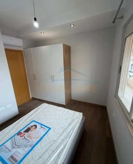 Tirane, jepet me qera apartament 2+1 Kati 7, 97 m² 550 € (astir)