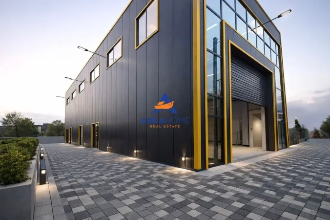 Tirane, jepet me qera magazine Kati 0, 500 m² 3.000 €