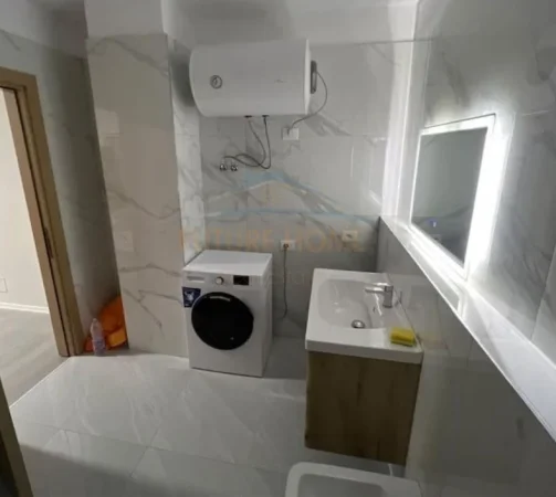 Tirane, jepet me qera apartament 1+1+Ballkon Kati 1, 75 m² 500 € (5 Maj)