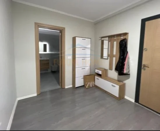 Tirane, jepet me qera apartament 1+1+Ballkon Kati 1, 75 m² 500 € (5 Maj)