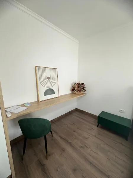 Tirane, jepet me qera apartament 1+1 Kati 2, 60 m² 600 € (21 Dhjetori)