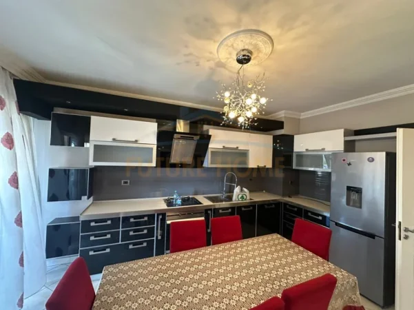 Tirane, shitet apartament 2+1+Ballkon Kati 3, 119 m² 200.000 € (Laprake, Tirane)