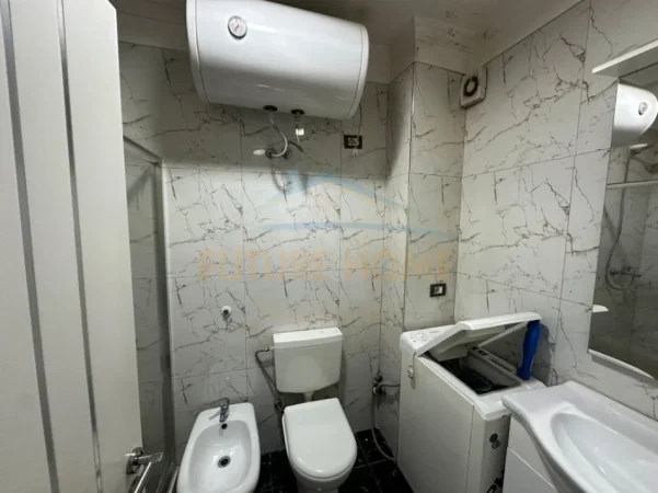 Tirane, shitet apartament 2+1+Ballkon Kati 3, 119 m² 200.000 € (Laprake, Tirane)