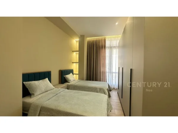Tirane, jepet me qera apartament 2+1+Ballkon Kati 0, 110 m² 800 € (kopshti botanik)