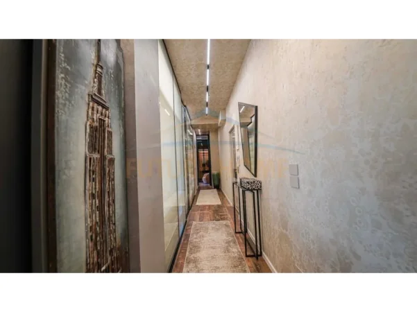 Tirane, shitet apartament 2+1 Kati 7, 141 m² (Ambasador 3)