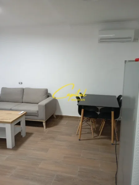 Tirane, jepet me qera apartament 1+1 Kati 1, 50 m² 350 € (MATERNITETI I RI)