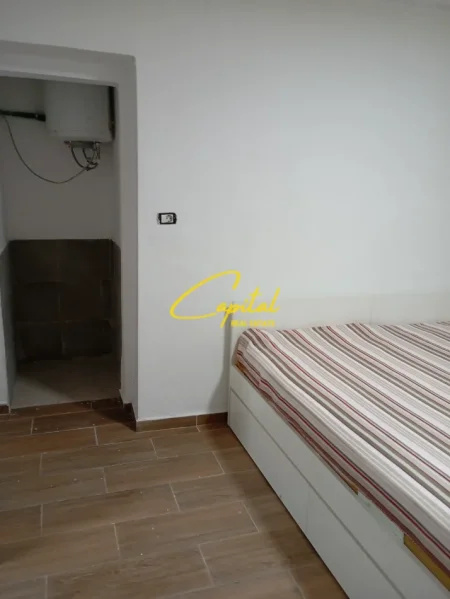 Tirane, jepet me qera apartament 1+1 Kati 1, 50 m² 350 € (MATERNITETI I RI)