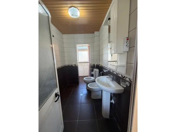 Tirane, shitet apartament 2+1 Kati 4, 80 m² 147.000 € (Irfan Tomini)