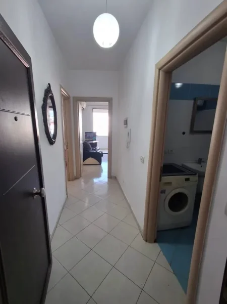Tirane, jepet me qera apartament 1+1+Ballkon Kati 8, 65 m² ,Çmimi 36.000 L,(Kompleksi Molla, Astir,Tiranë.)