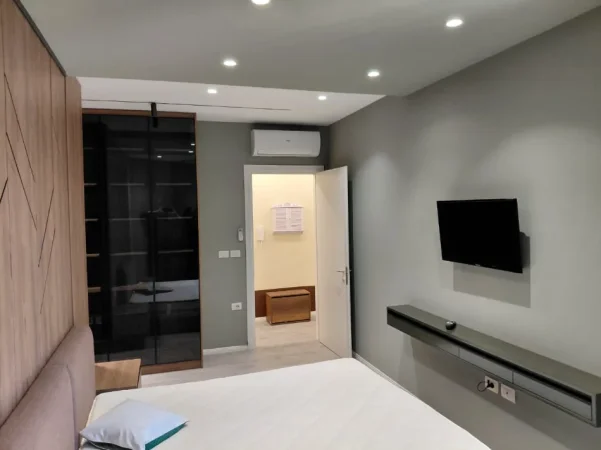 Tirane, jap me qera apartament 2+1 Kati 7, 750 € 