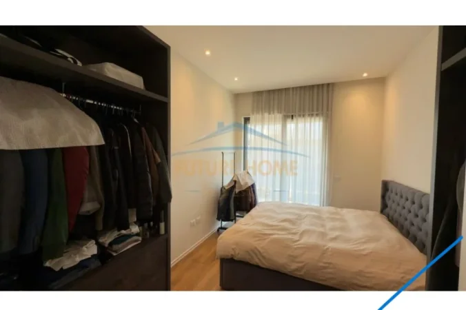 Tirane, jepet me qera apartament 1+1+Ballkon Kati 8, 75 m² 800 € (Delijorgji)