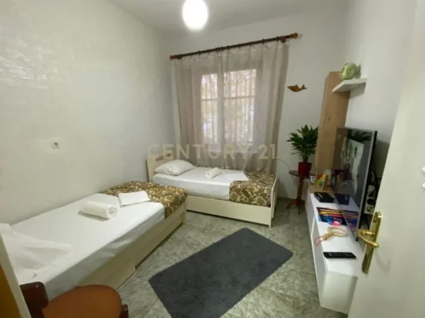 Tirane, jepet me qera apartament 2+1 Kati 1, 49 m² 650 € (stadiumi dinamo)