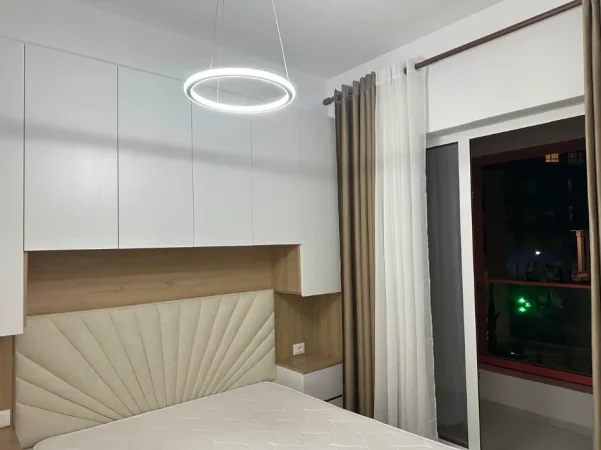 Tirane, jepet me qera nga Pronari, pa-komision apartament 1+1+Ballkon Kati 3, 50 m² 420 € (Kompleksi Kadiu kontakt)