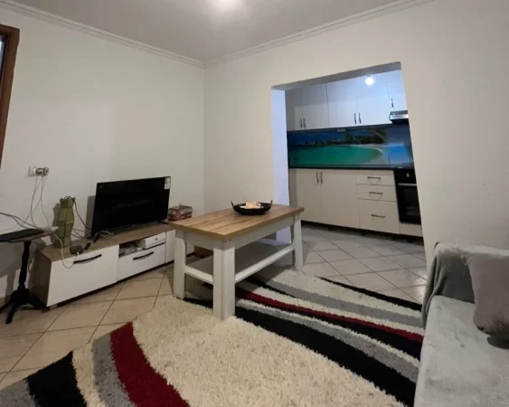Tirane, jepet me qera apartament 2+1 Kati 2, 120 m² 550 € (brryli)