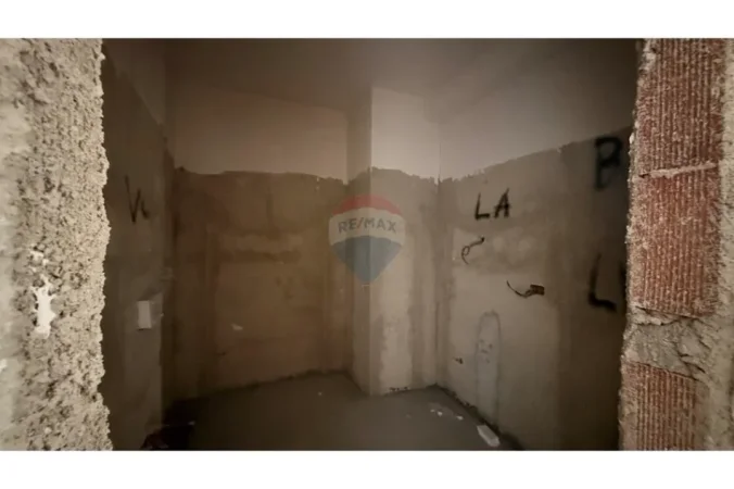 Tirane, shitet garsonier , 80 m² 90.000 € 