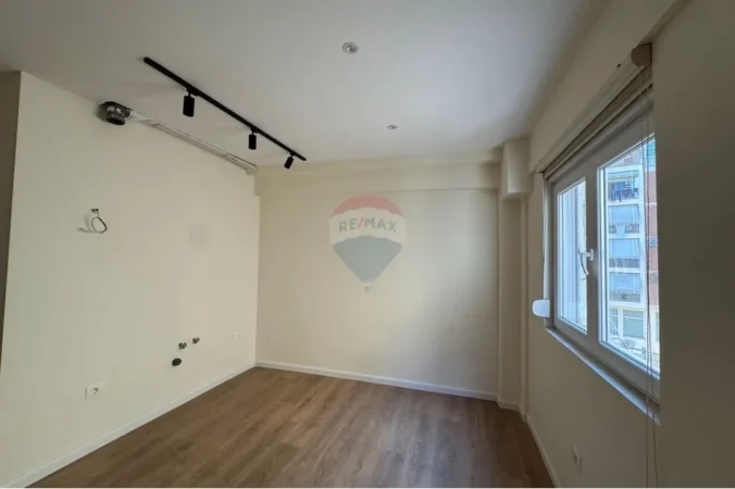 Tirane, shitet apartament , 36 m² 133.000 € 