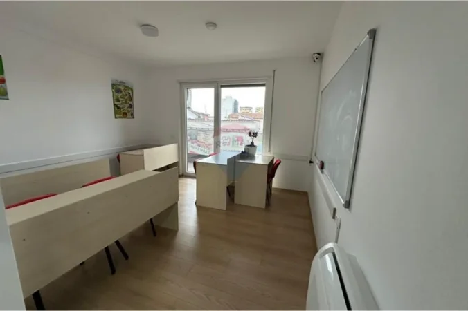 Tirane, shitet apartament , 160 m² 318.000 € 