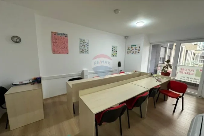 Tirane, shitet apartament , 160 m² 318.000 € 