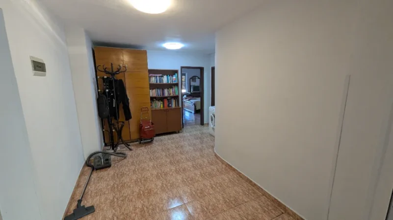 Tirane, shitet apartament 1+1+Aneks+Ballkon Kati 1, 100 m² Stadiumi Dinamo (Rruga Njazi Demi)