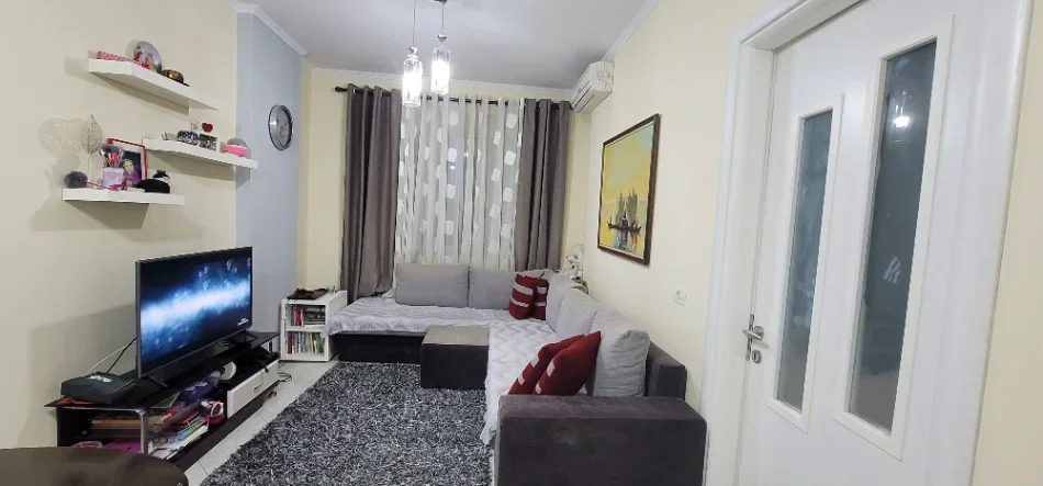 Jepet me qera apartament 1+1 Kati 5, 60 m²