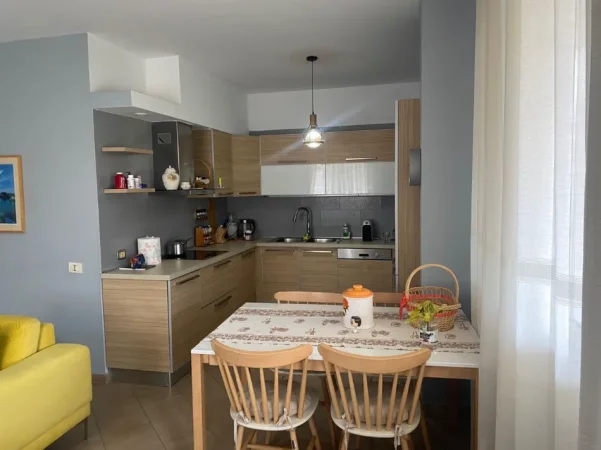 Tirane, shitet apartament 2+1+Ballkon Kati 5, 80 m² 210.000 € (Kodra e Diellit)