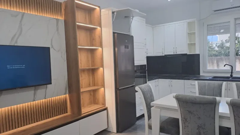 Tirane, jepet me qera apartament duplex 3+1+Ballkon Kati 2, 110 m² 600 € (Sauk i)