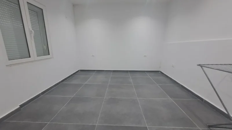 Tirane, jepet me qera apartament duplex 3+1+Ballkon Kati 2, 110 m² 600 € (Sauk i)