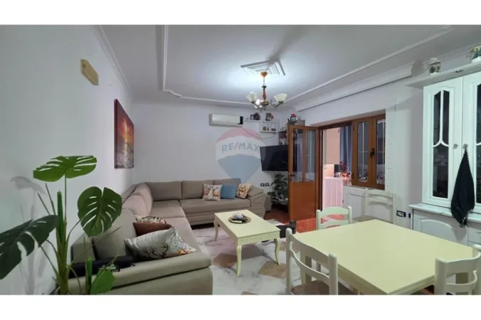Vlore, shitet apartament 2+1+Aneks Kati 0, 90 m² 90.000 € (Rruga Mustafa bello, Pran Shkolles Ismail qemali, Vlore)