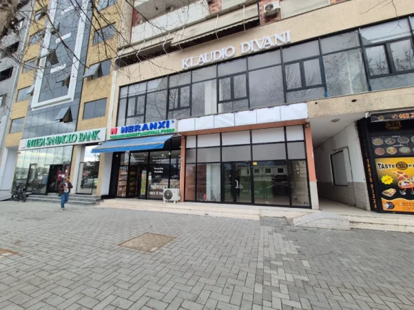 Tirane, jepet me qera ambjent biznesi Kati 0, 179.5 m² 3.500 € (Astir, Tirane)