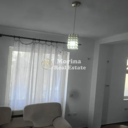 Tirane, jepet me qera shtepi 1+1 Kati 2, 55 m² 260 € (Qytet Studenti)