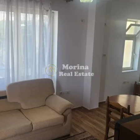 Tirane, jepet me qera shtepi 1+1 Kati 2, 55 m² 260 € (Qytet Studenti)