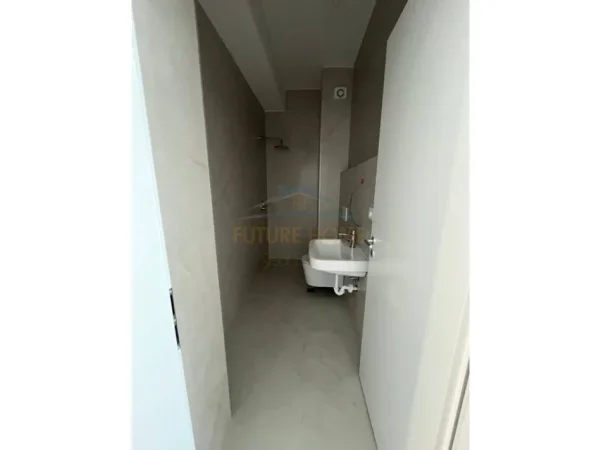 Tirane, shitet apartament 1+1 , 49 m² 88.380 € (KOMPLEKSI KADIU)