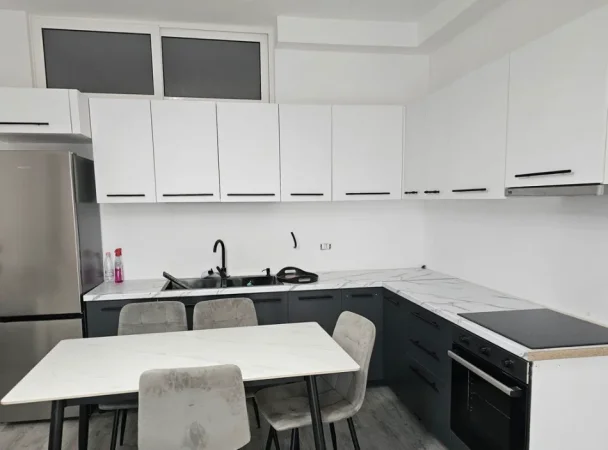 Tirane, jepet me qera apartament 2+1 Kati 12, 78 m² 700 € (5 MAJI)