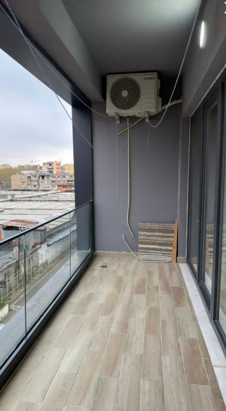 Tirane, jepet me qera apartament 2+1 Kati 12, 78 m² 700 € (5 MAJI)