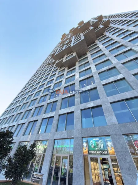 Tirane, jepet me qera ambjent biznesi , 834 m² (Bulevardi Bajram Curri)