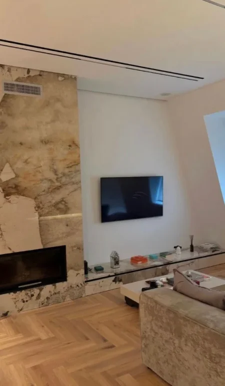 Tirane, jepet me qera apartament 2+1+2 Kati 3, 120 m² 1.900 € (TEG)