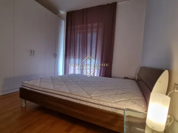 Tirane, jepet me qera apartament , 84 m² (teg)