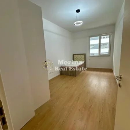 Tirane, jepet me qera apartament 2+1 Kati 4, 98 m² 500 € (Univers City)