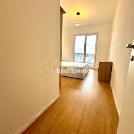 Tirane, jepet me qera apartament 2+1 Kati 4, 98 m² 500 € (Univers City)