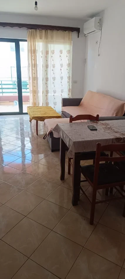 Tirane, jepet me qera apartament 2+1 Kati 4, 80 m² 430 € (YZBERISHT)