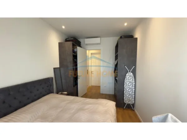 Tirane, jepet me qera apartament 1+1 Kati 8, 75 m² 800 € (DELIJORGJI)