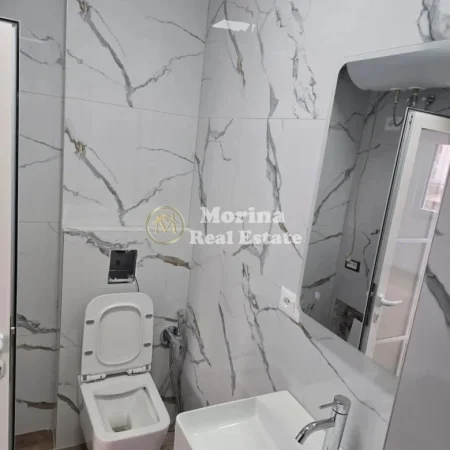Tirane, shitet apartament 1+1 Kati 4, 40 m² 122.000 € (Pazari i Ri)